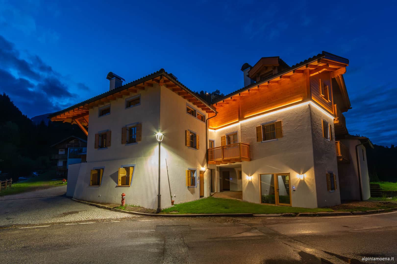 Alpinia Apartments